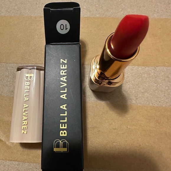 lipstick - Picture 2 of 4